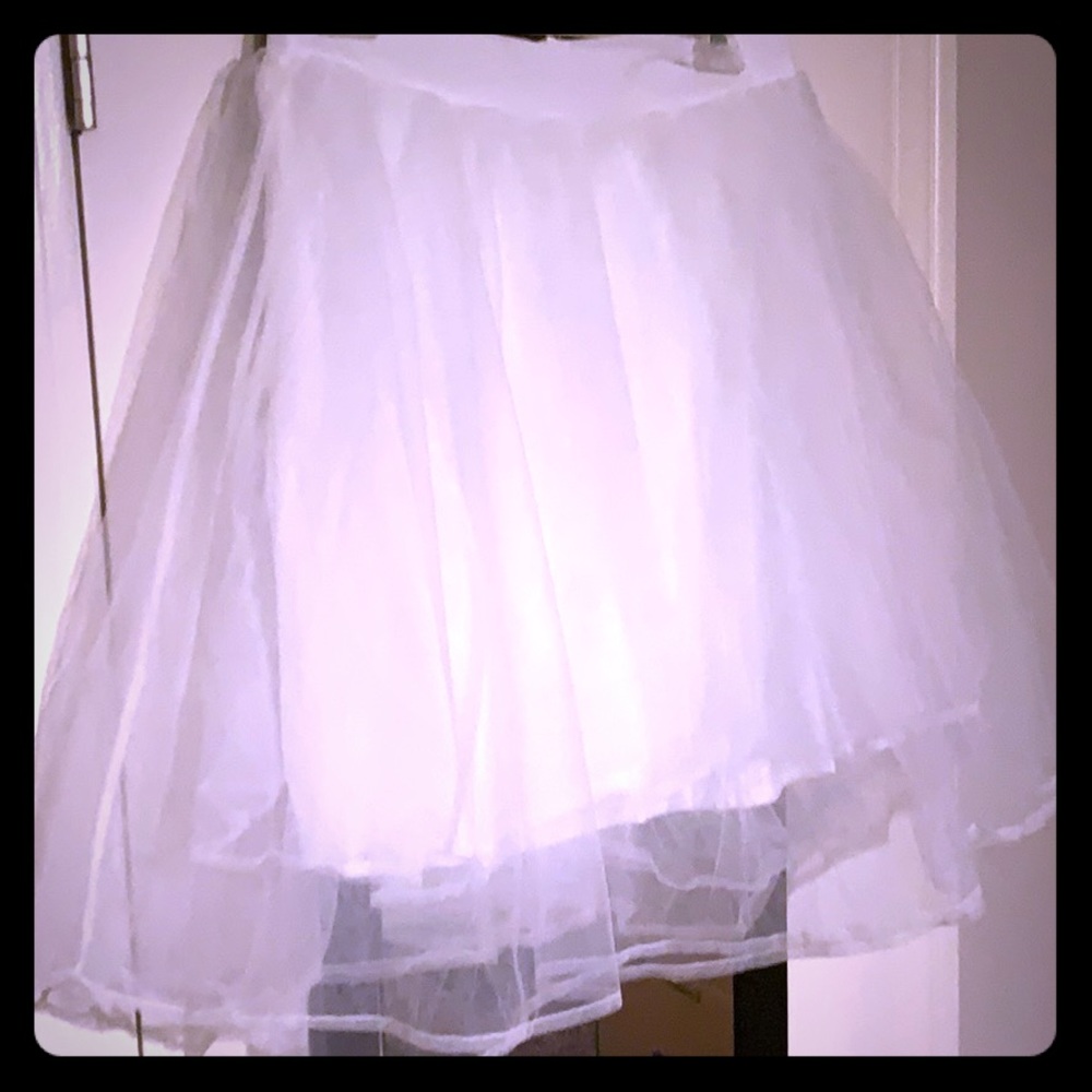 White tulle skirt with lining